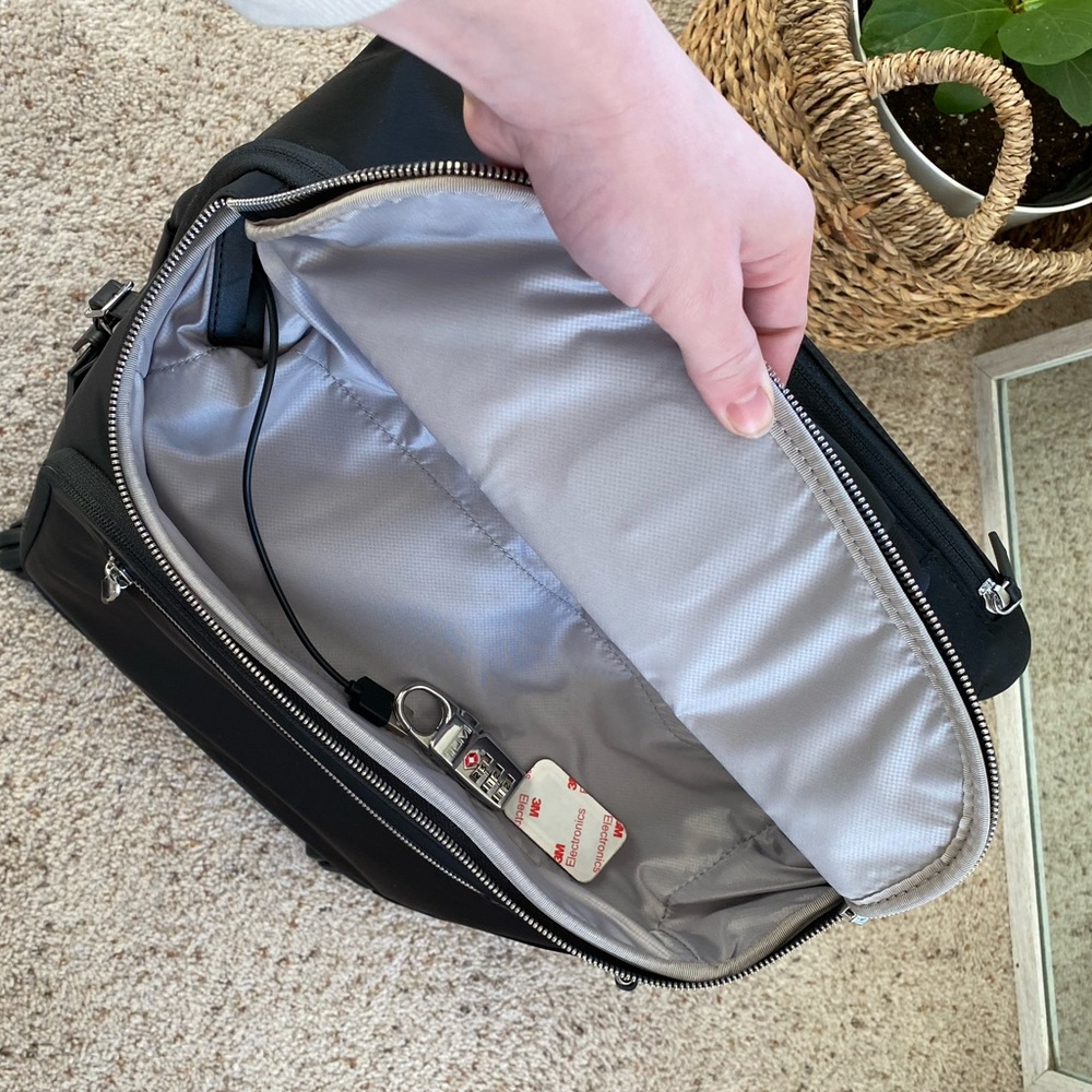 BRAND NEW - TUMI Voyageur Léger Carry On - Picture 3 of 6